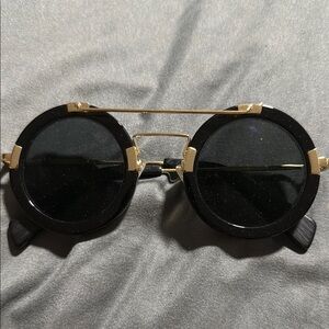 Black and Gold Round Sunglasses